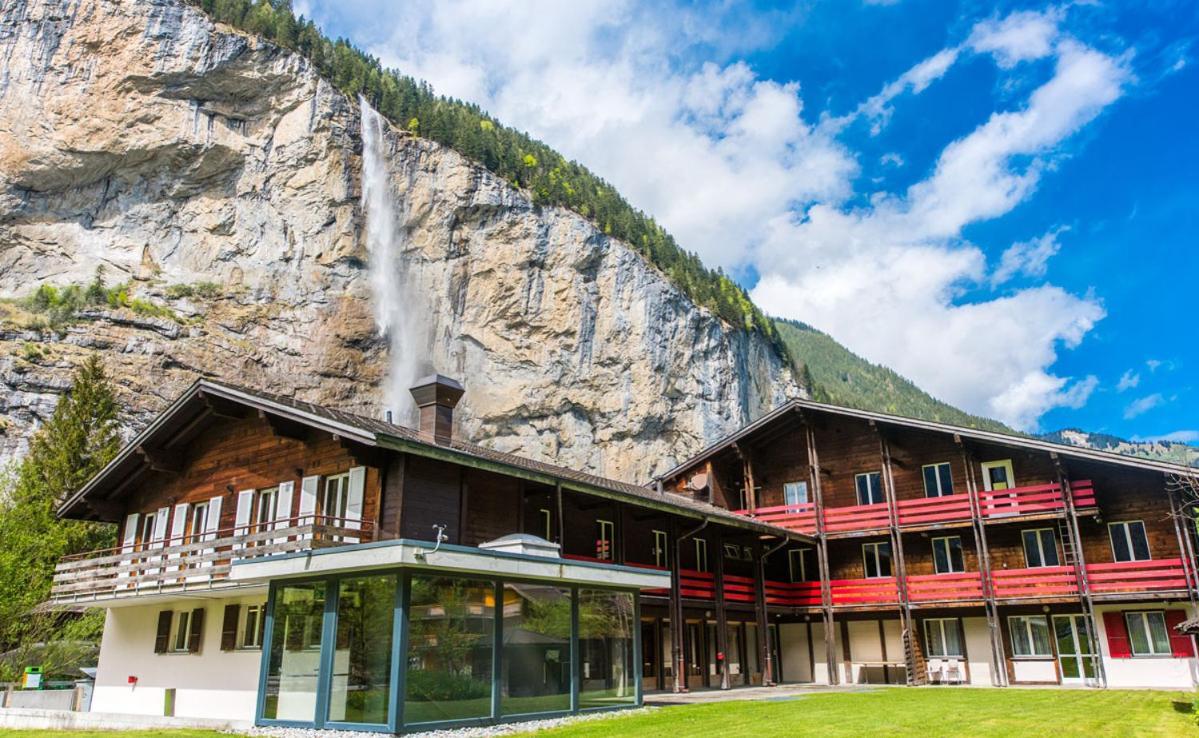 Alpine Base Hostel - Adults Only Lauterbrunnen Esterno foto