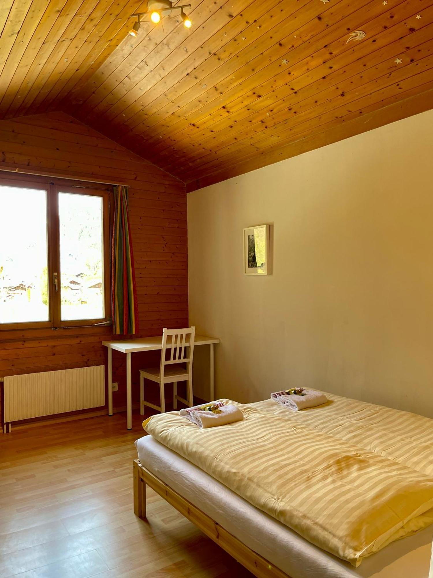 Alpine Base Hostel - Adults Only Lauterbrunnen Esterno foto